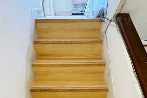 台中西屯區住家木紋無縫塑膠地板鋪設完成圖